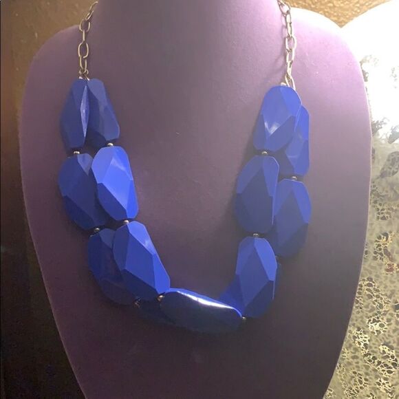 Beautiful necklace  - Picture 1 of 3